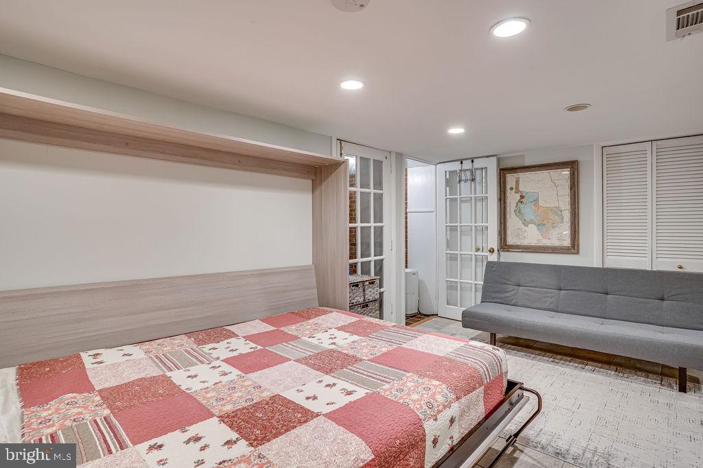 204 Uhler Ter Property Photo 11