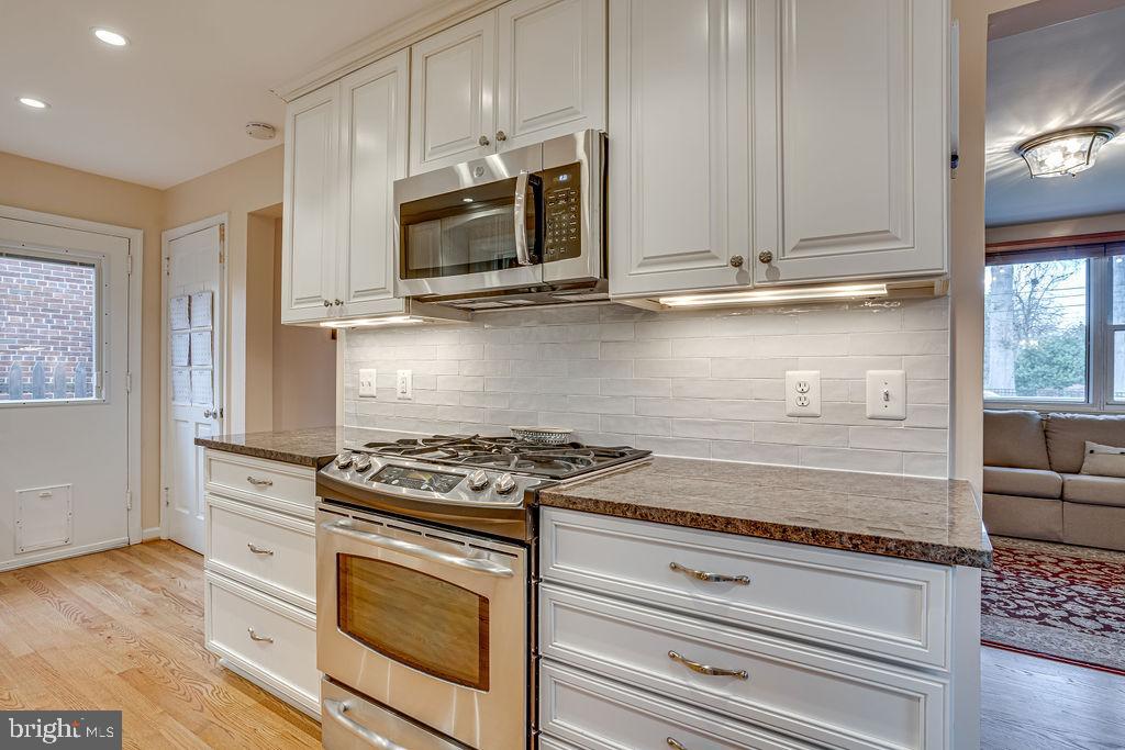 204 Uhler Ter Property Photo 12