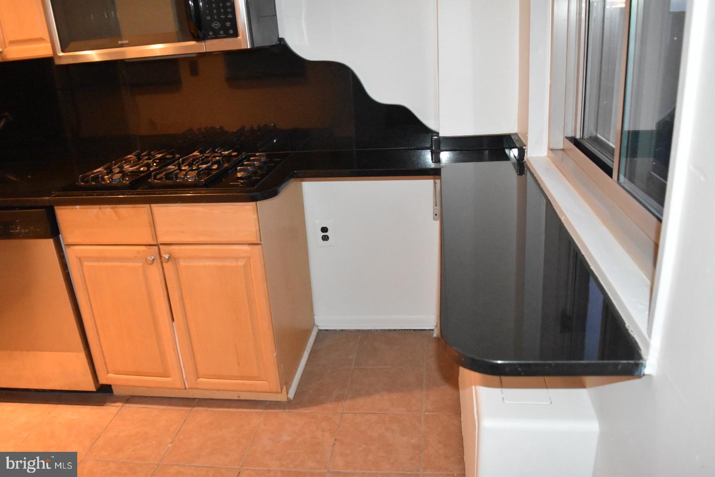 2500 N Van Dorn St #1415 Property Photo 8