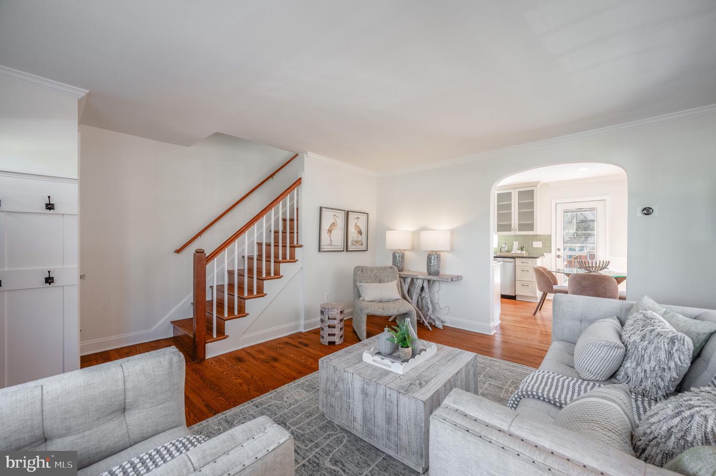 2406 Burke Ave #a Property Photo 4