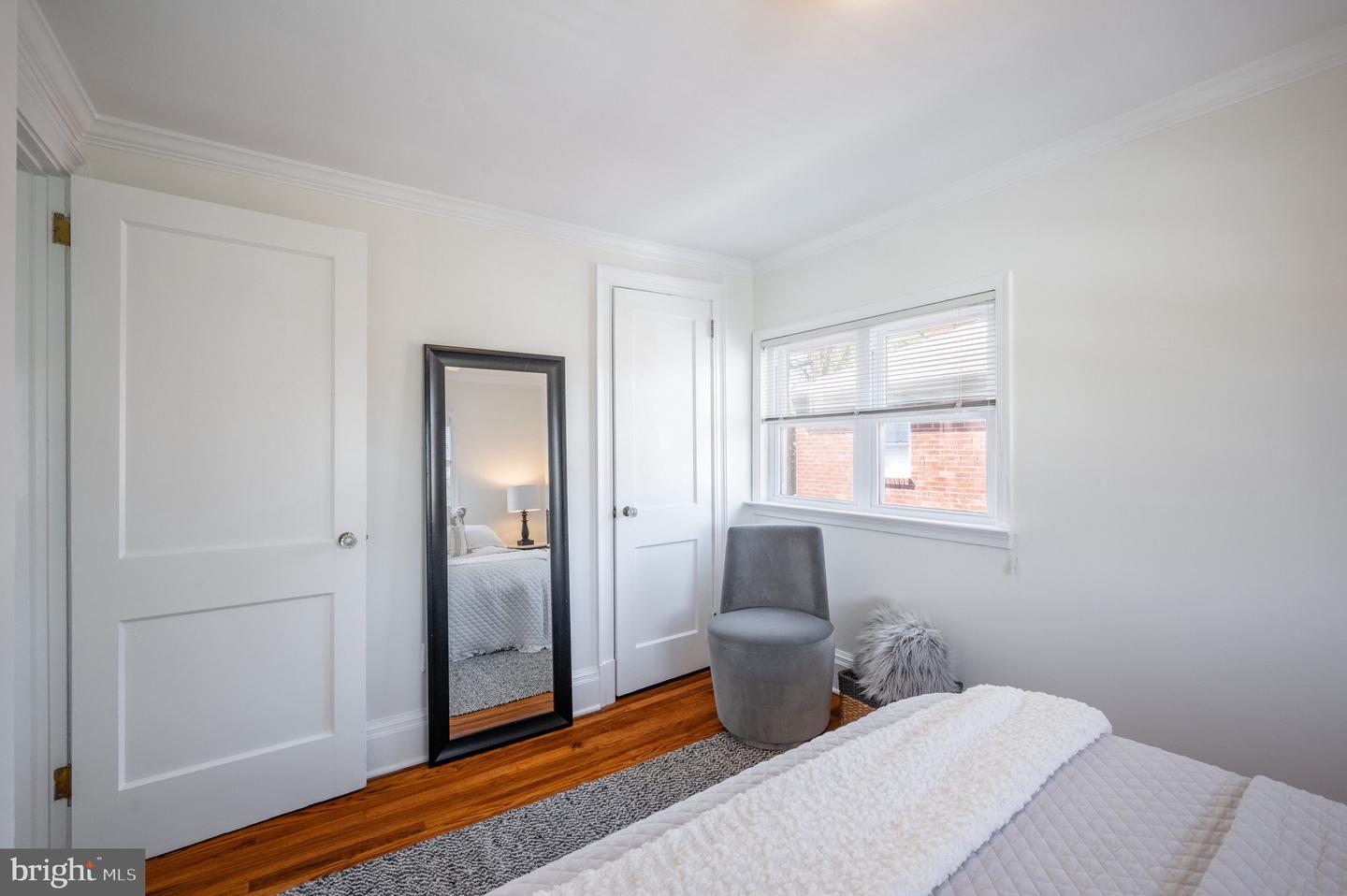 2406 Burke Ave #a Property Photo 16