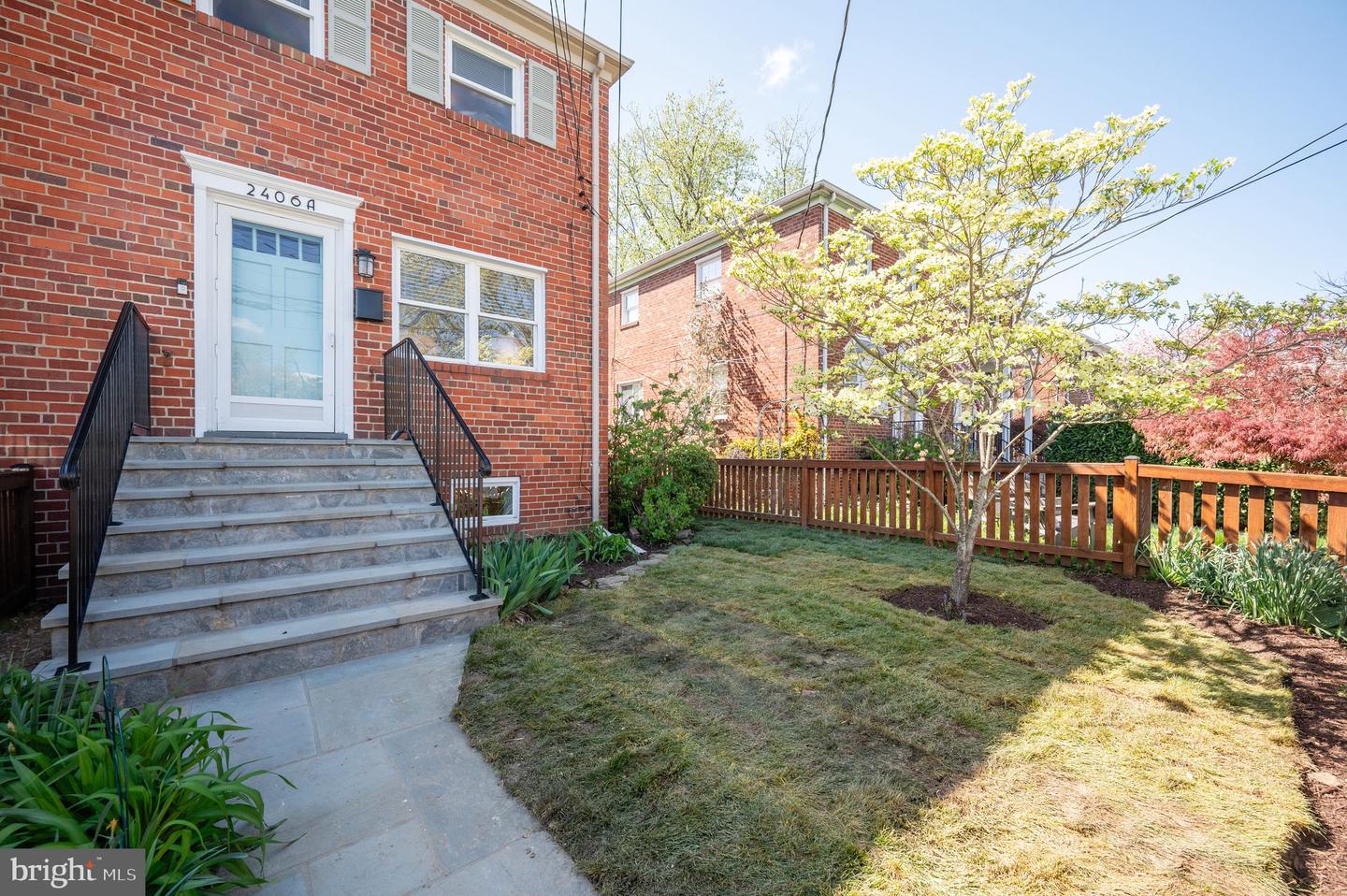 2406 Burke Ave #a Property Photo 35