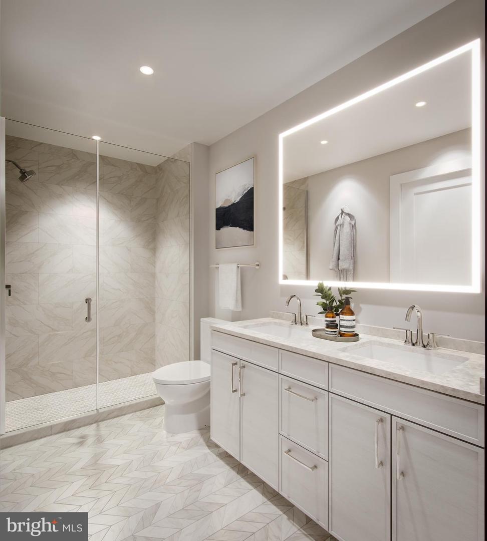 805 N Columbus St #201 Property Photo 10