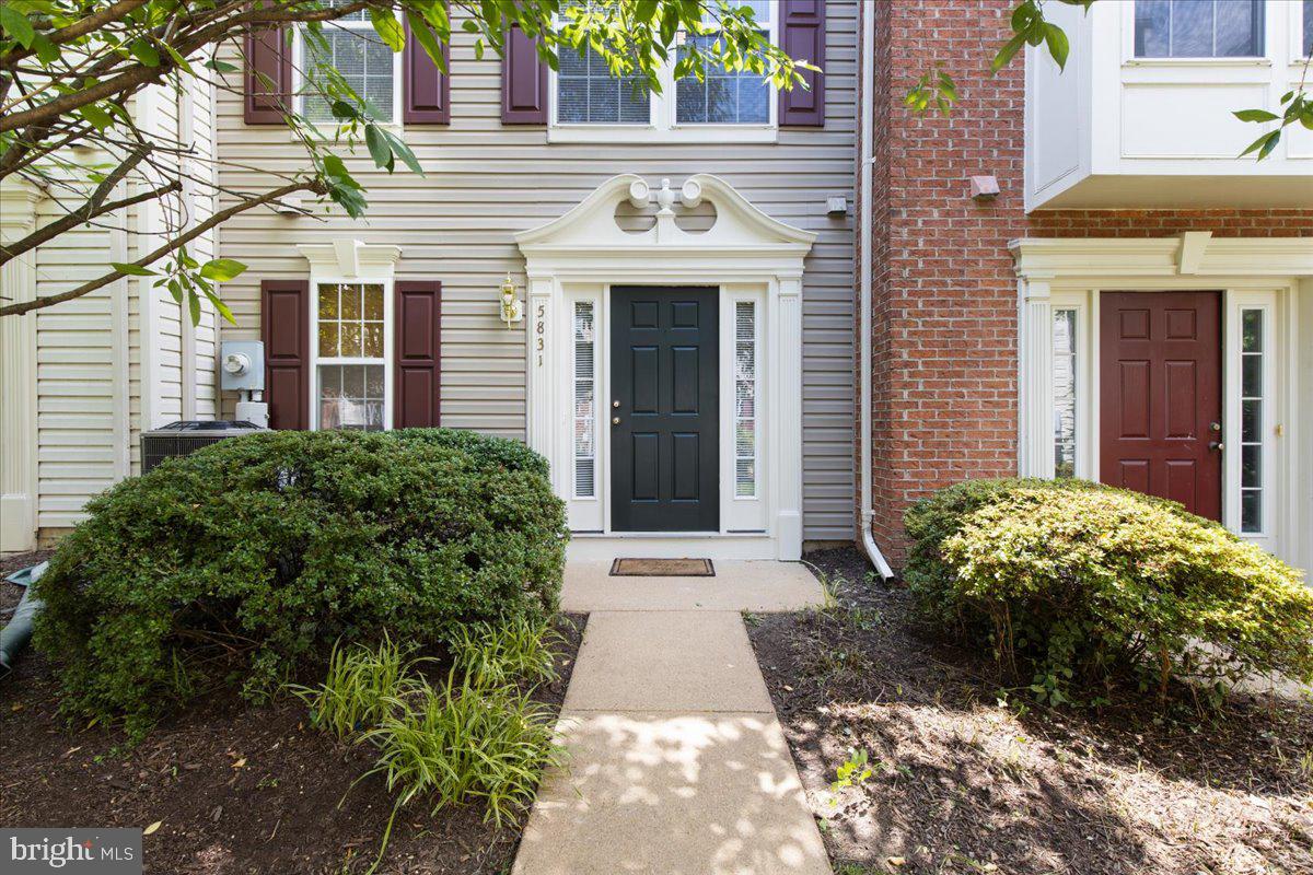 5831 Pearson Ln Property Photo 1