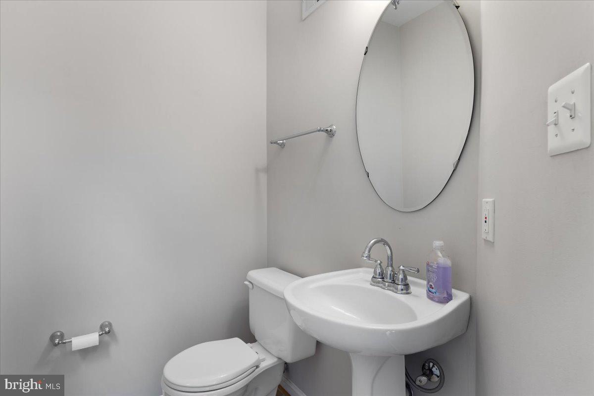 5831 Pearson Ln Property Photo 6