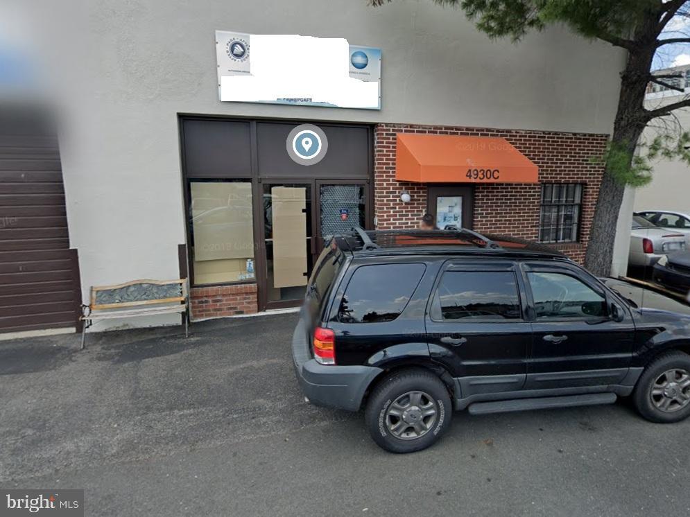 4930 Eisenhower Ave #c Property Photo 3