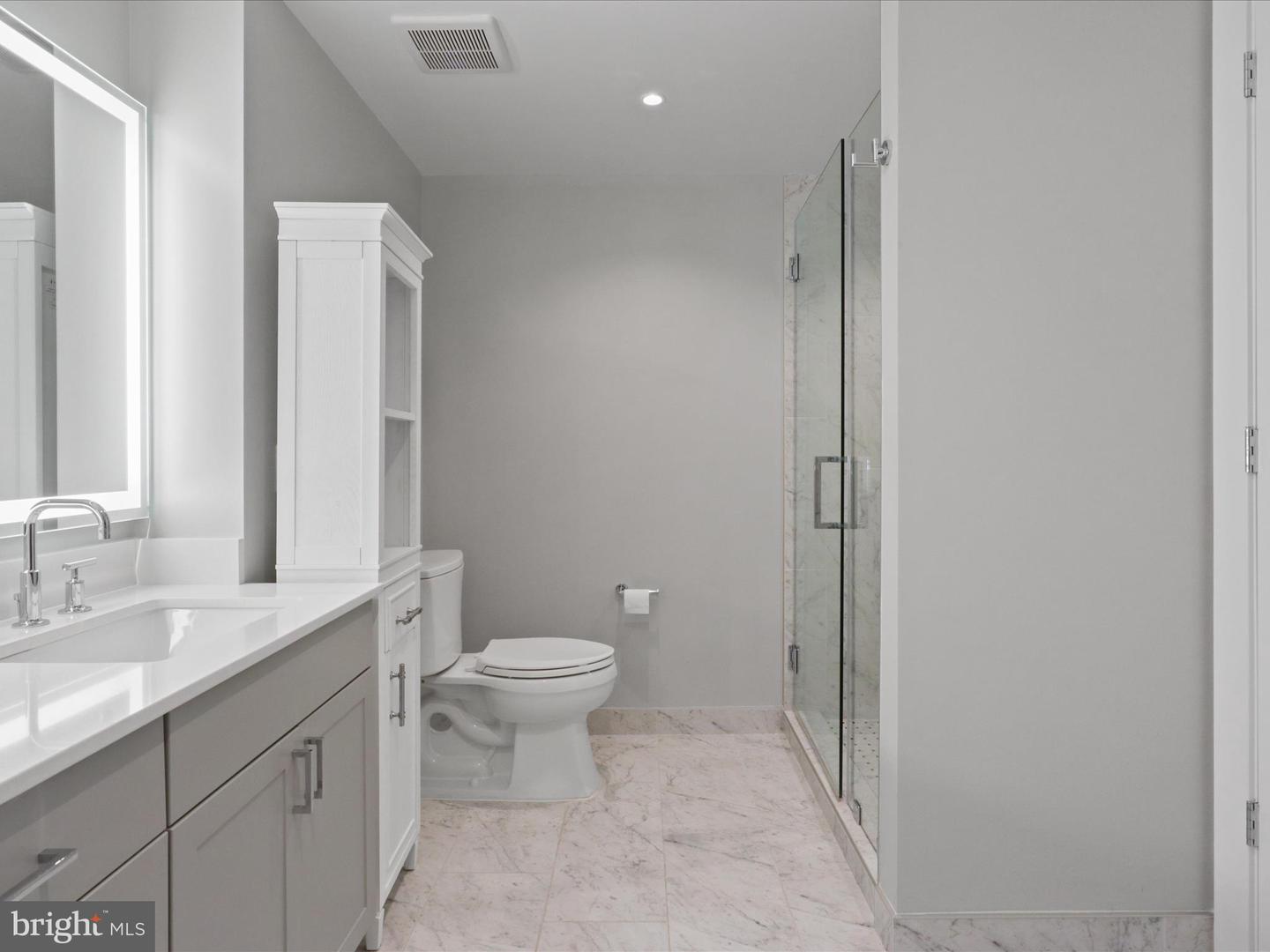 925 N Fairfax St #704 Property Photo 24