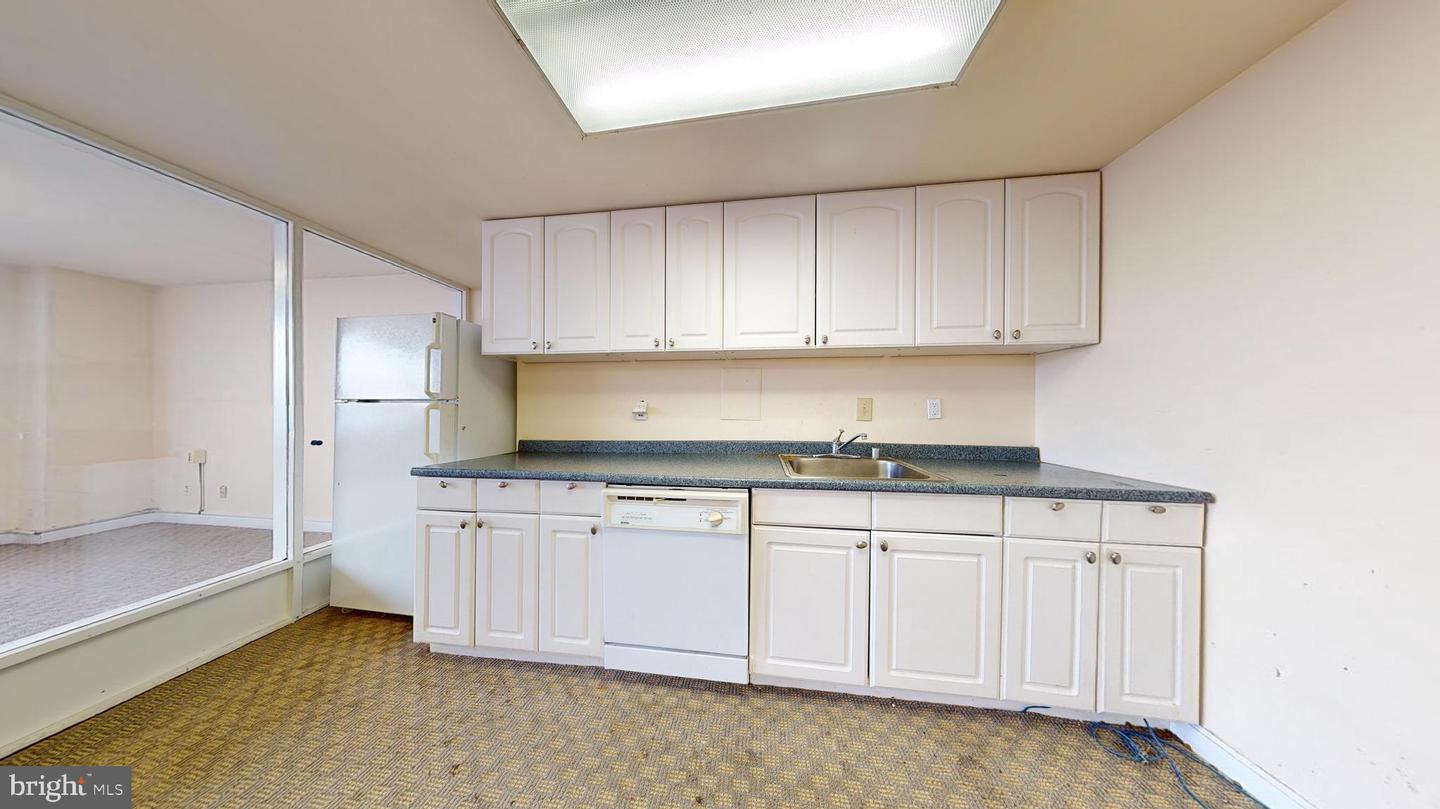 4600 Duke St #328 Property Photo 9