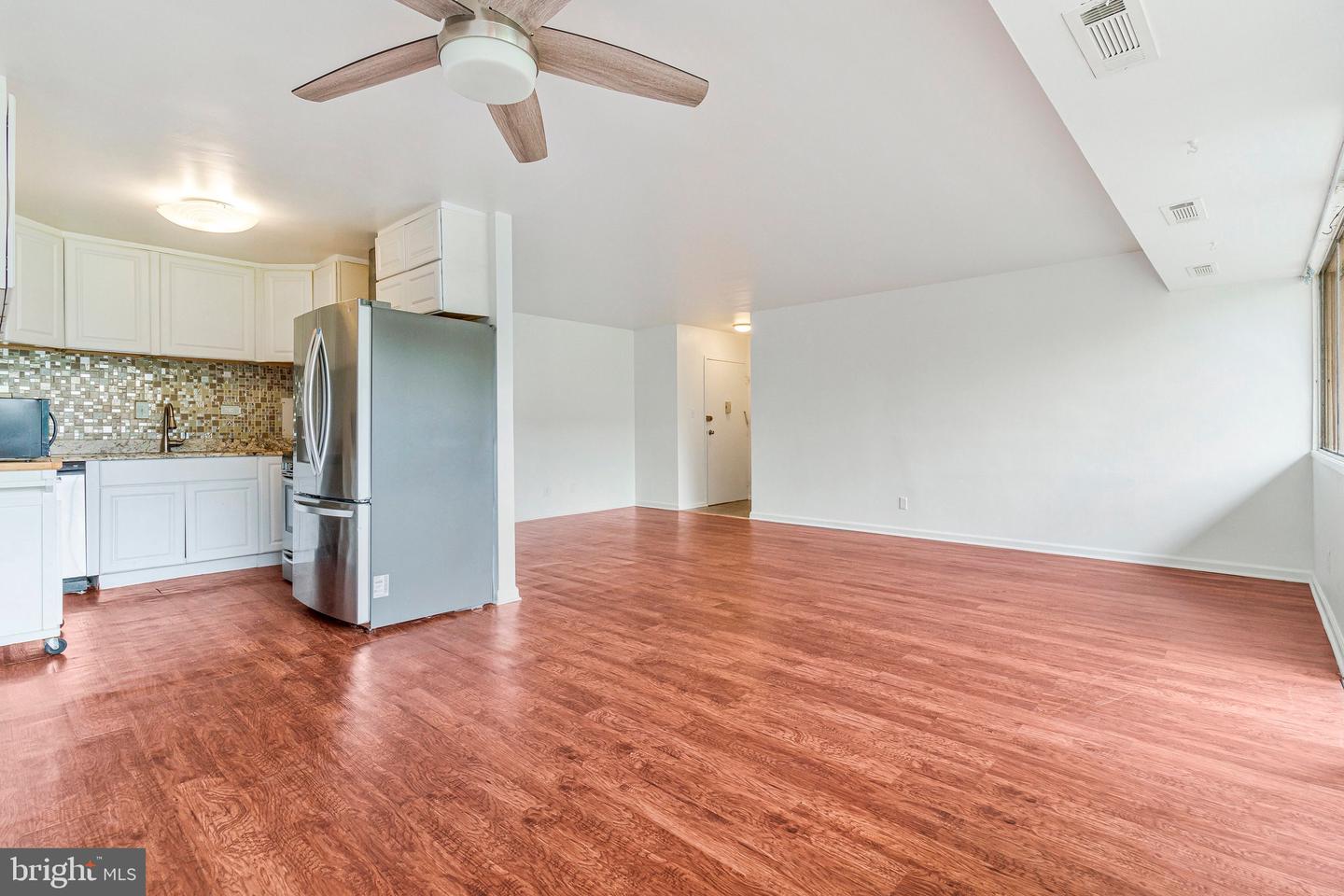 5801 Quantrell Ave #203 Property Photo 7