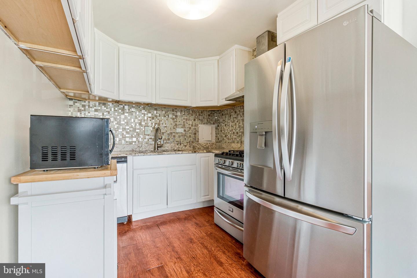 5801 Quantrell Ave #203 Property Photo 8