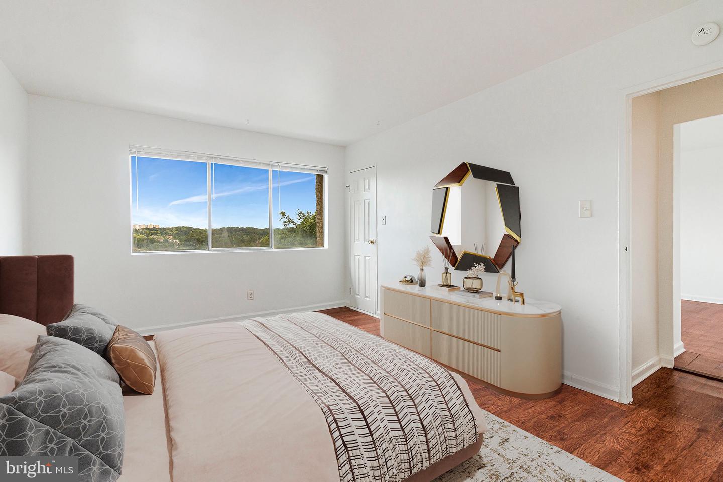 5801 Quantrell Ave #203 Property Photo 12