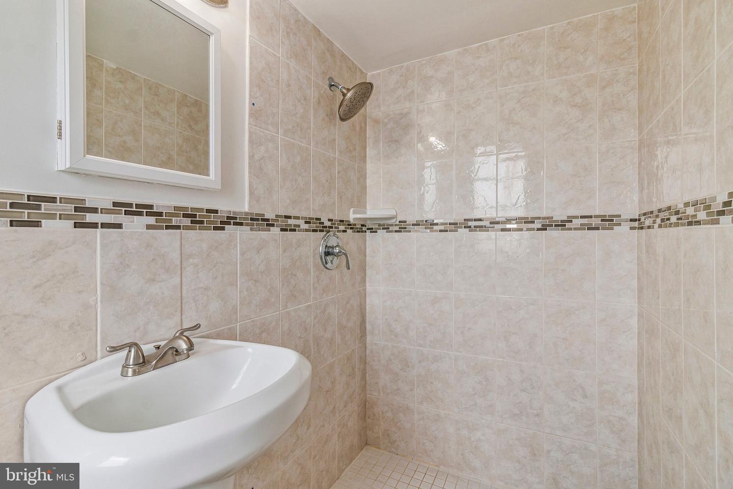 5801 Quantrell Ave #203 Property Photo 15