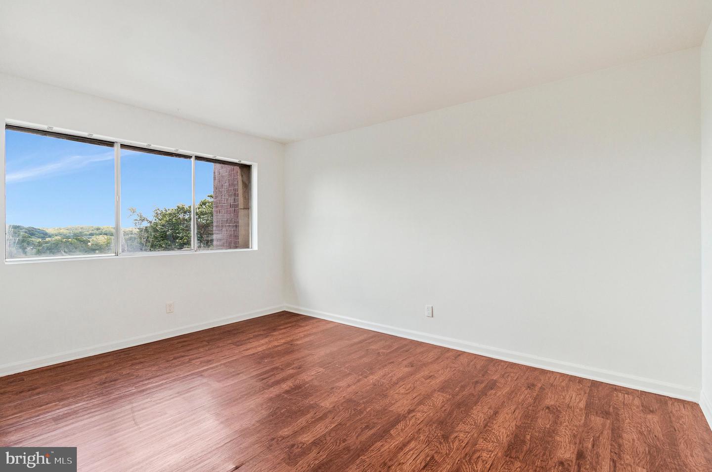 5801 Quantrell Ave #203 Property Photo 16