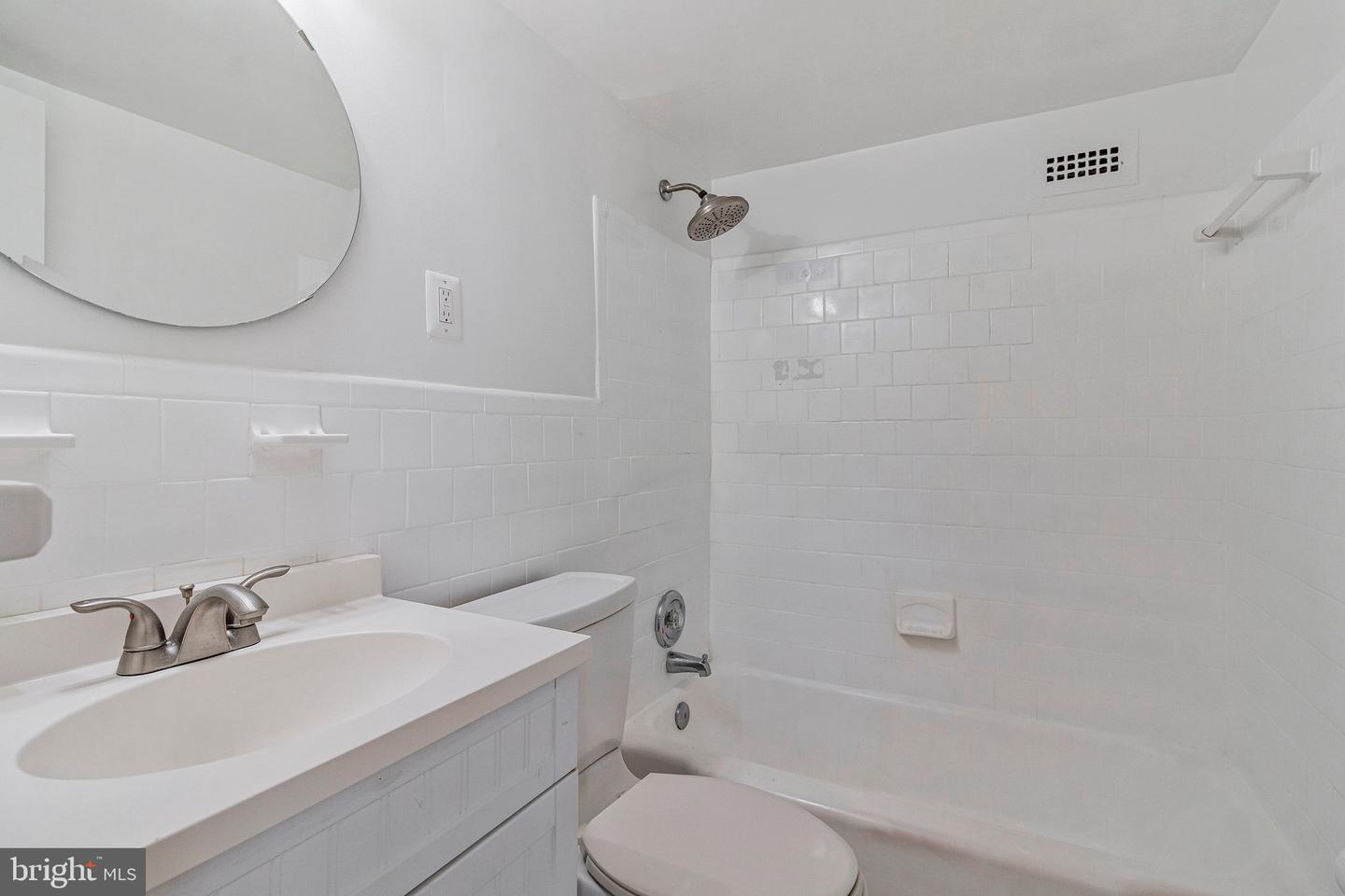 5801 Quantrell Ave #203 Property Photo 17