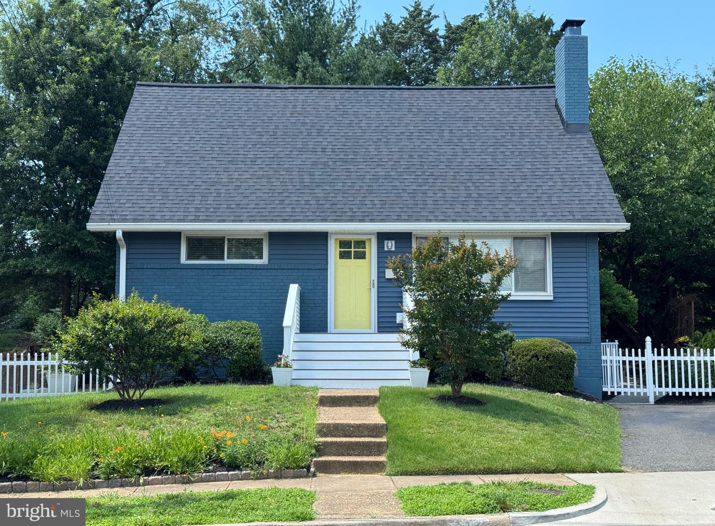 132 N Gladden St N Property Photo 1