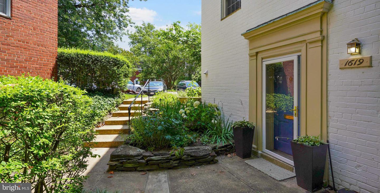 1619 Ripon Pl Property Photo 1