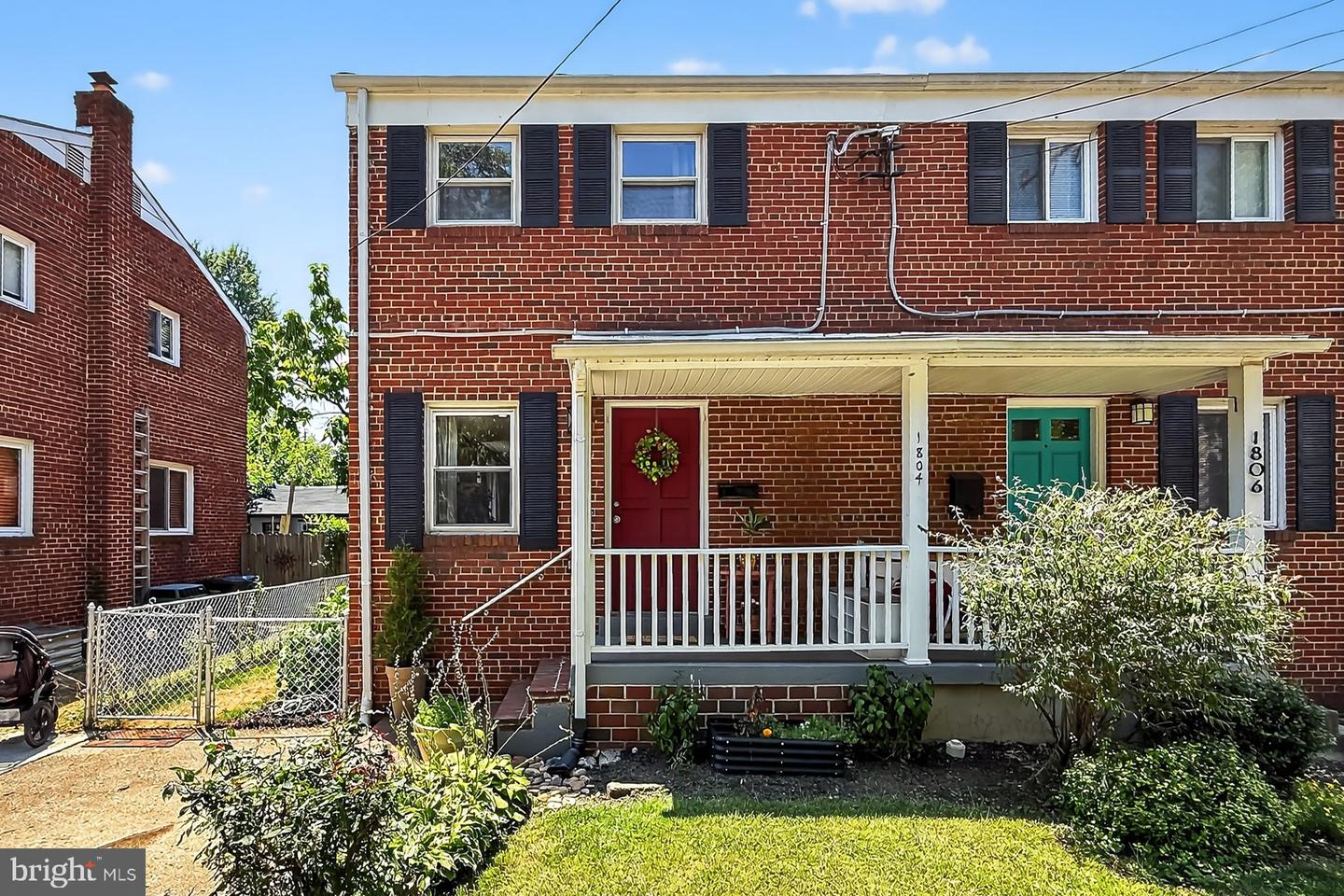 1804 N Cliff St Property Photo 1
