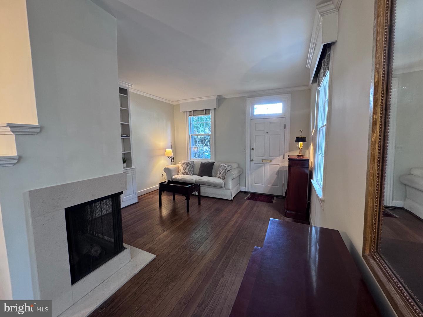 210 Gibbon St Property Photo 4