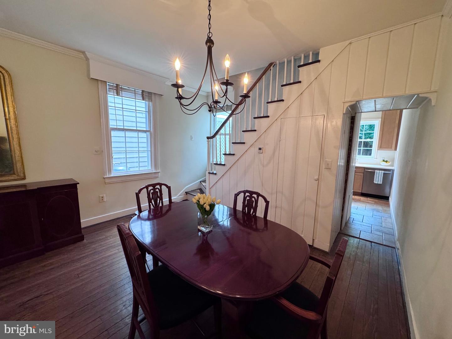 210 Gibbon St Property Photo 8