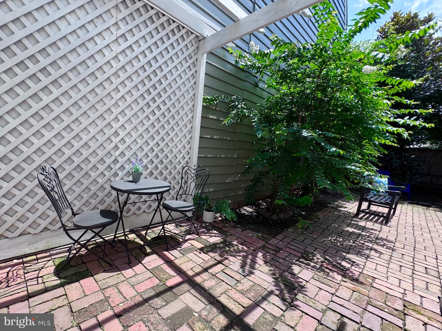 210 Gibbon St Property Photo 25