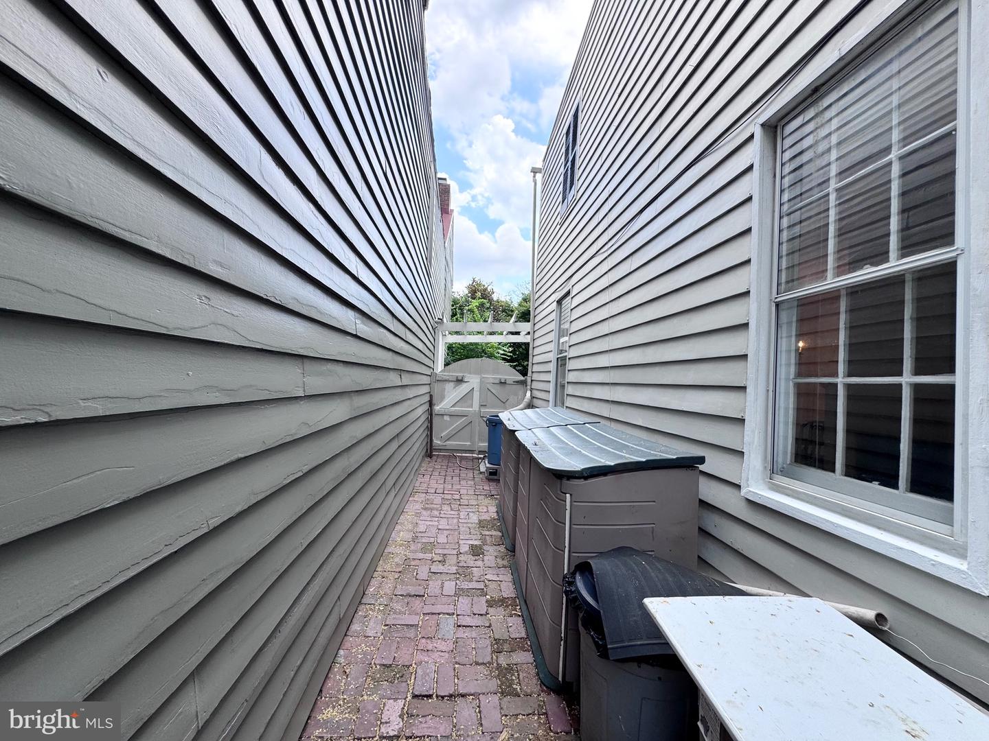 210 Gibbon St Property Photo 33