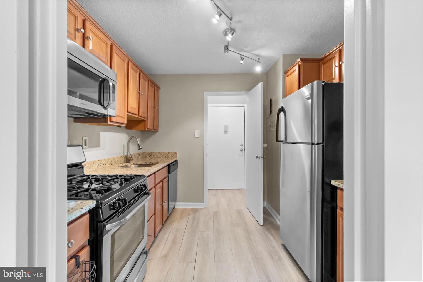 2500 N Van Dorn St #524 Property Photo 15