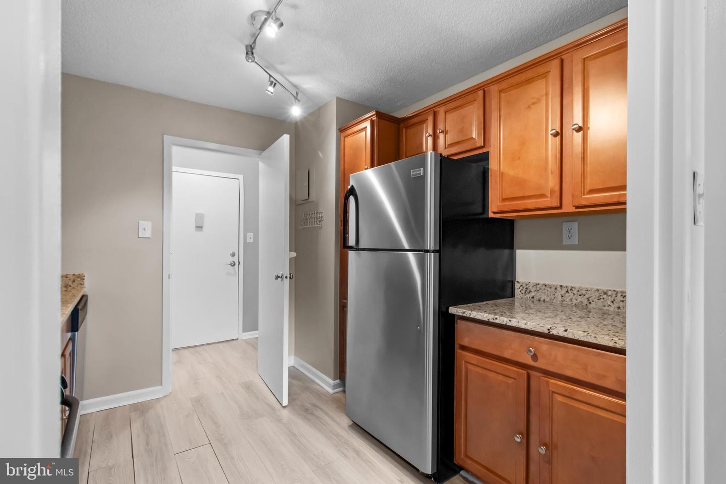 2500 N Van Dorn St #524 Property Photo 16