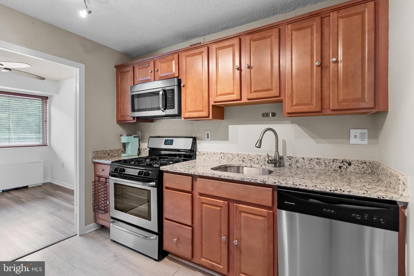 2500 N Van Dorn St #524 Property Photo 18