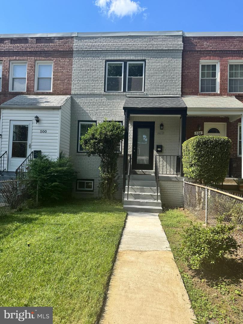 502 E NELSON AVE Property Photo 1