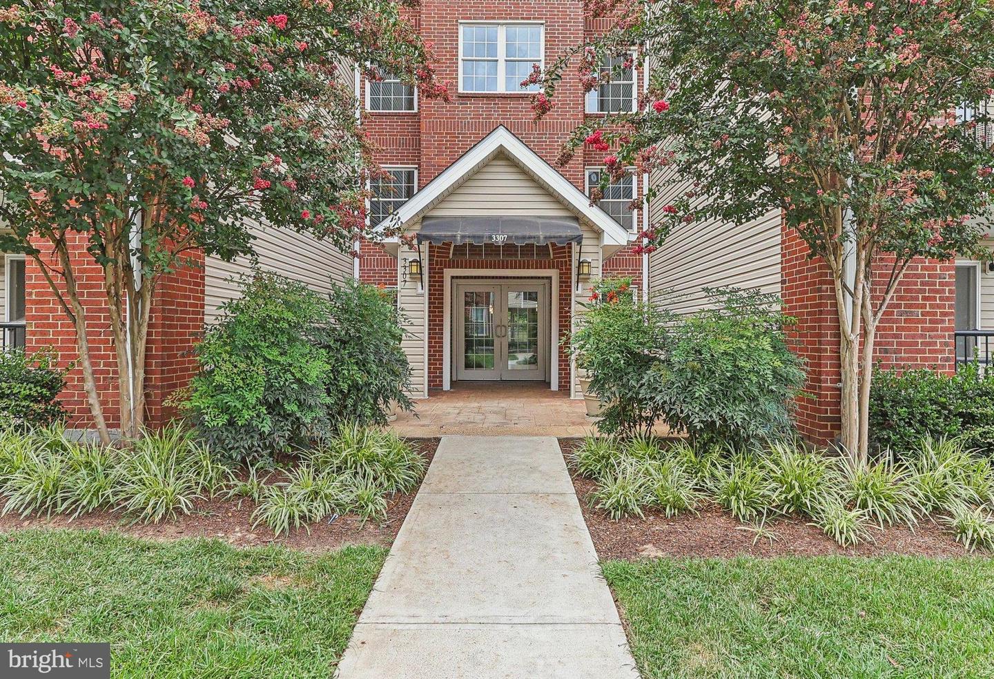3307 Wyndham Cir #4159 Property Photo 3
