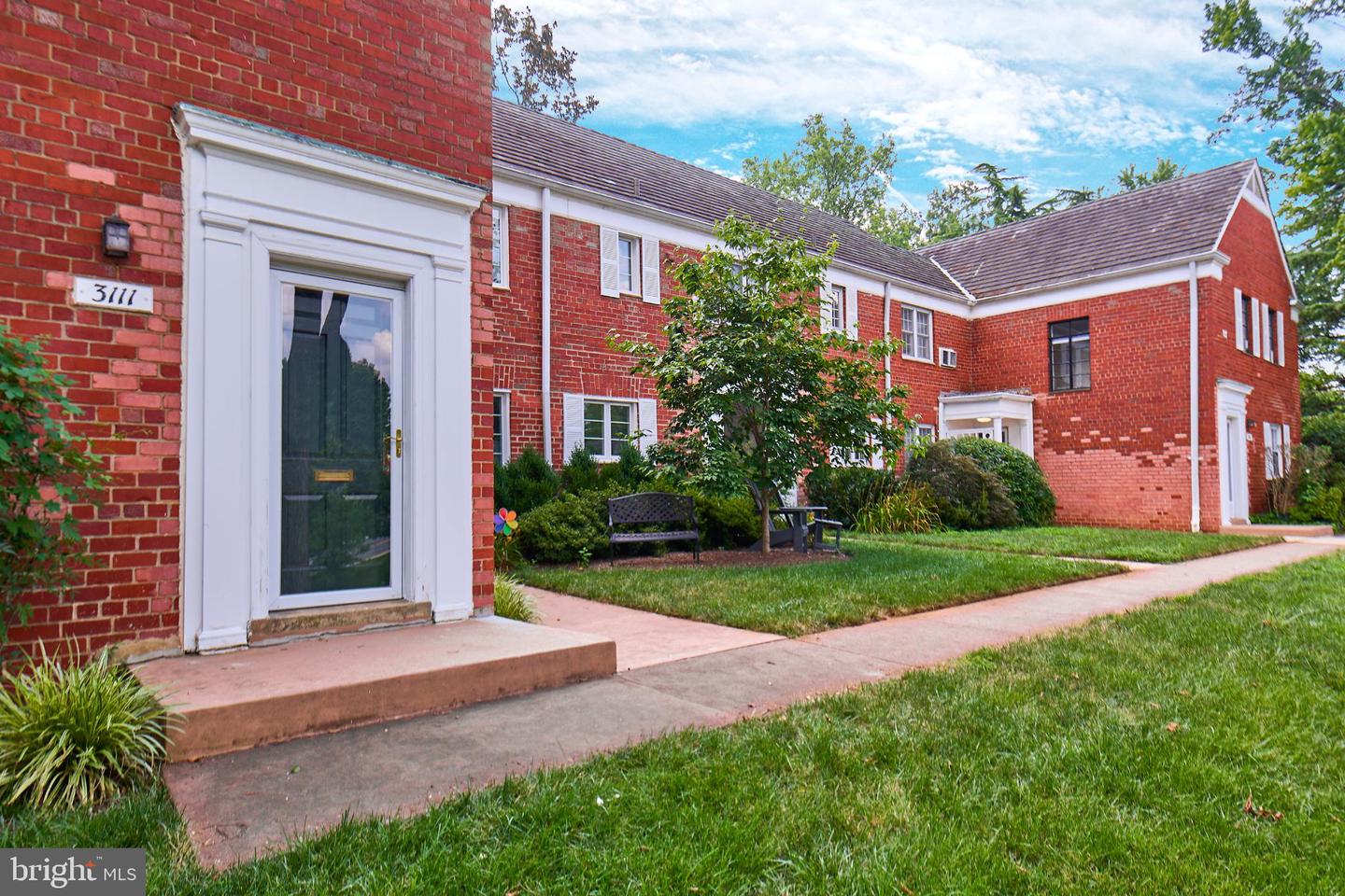 3111 Valley Dr Property Photo 4