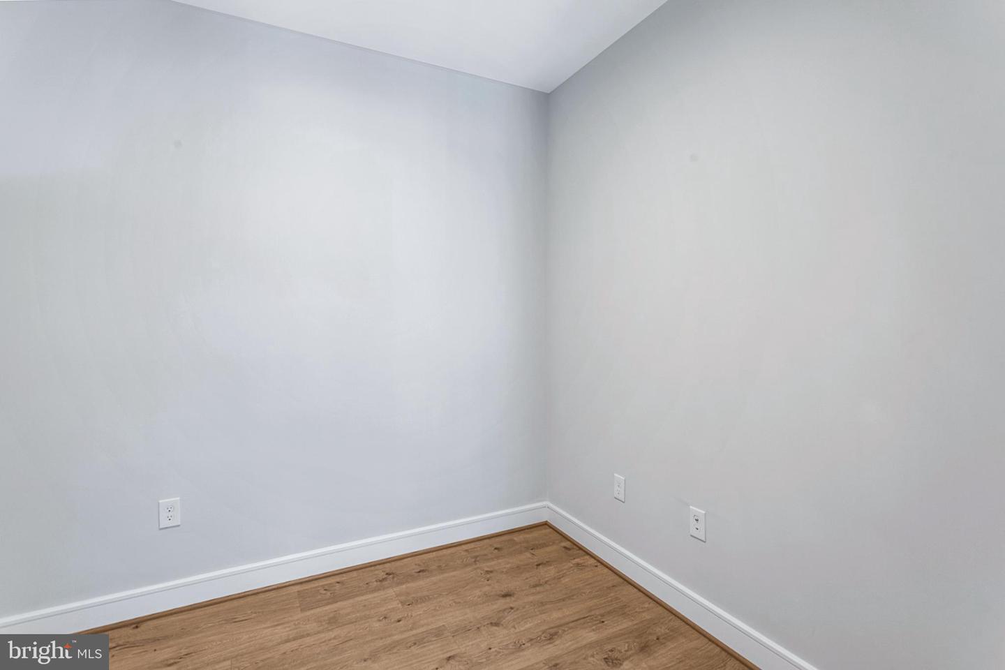 635 Slaters Ln #309 Property Photo 20