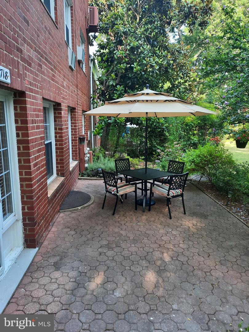 1718 PRESTON RD Property Photo 1