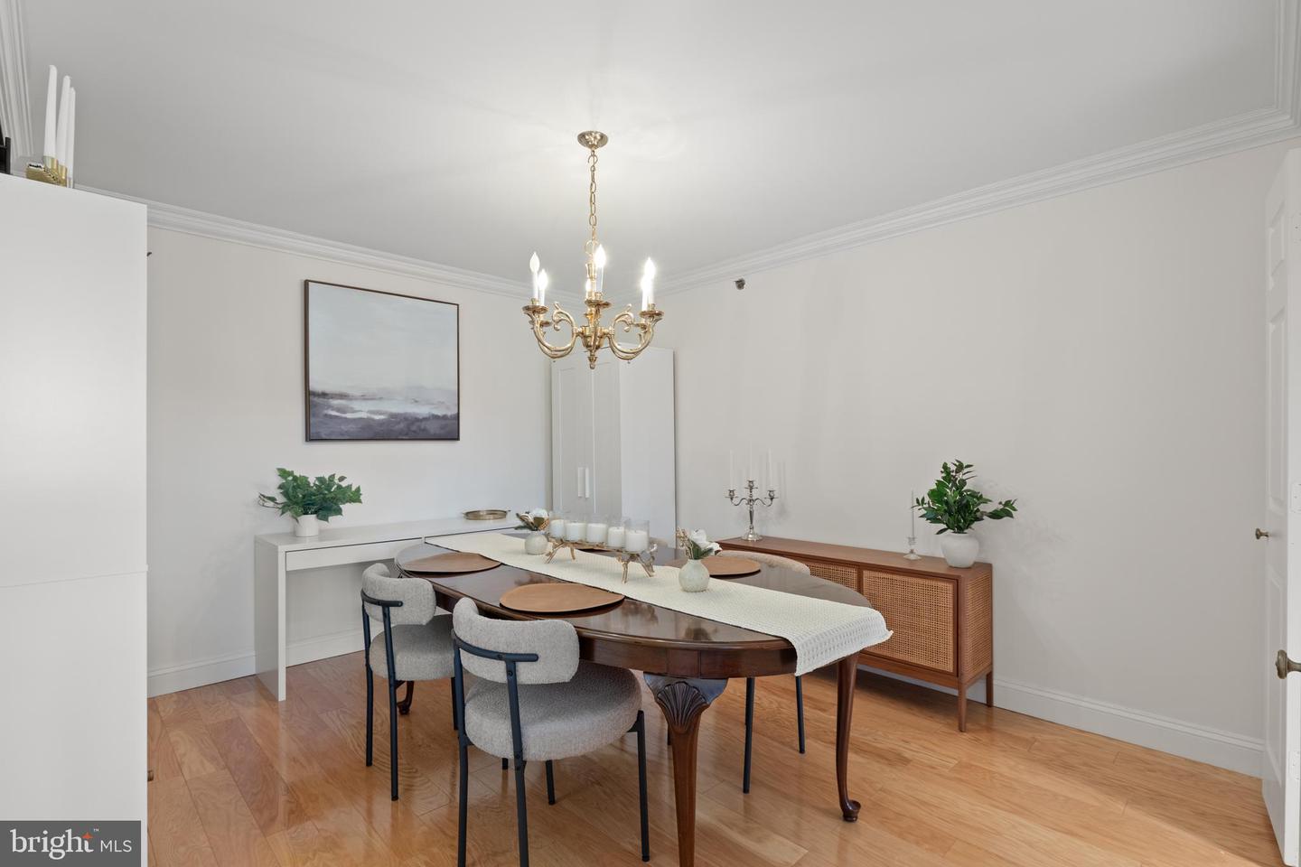 2151 Jamieson Ave #601 Property Photo 12