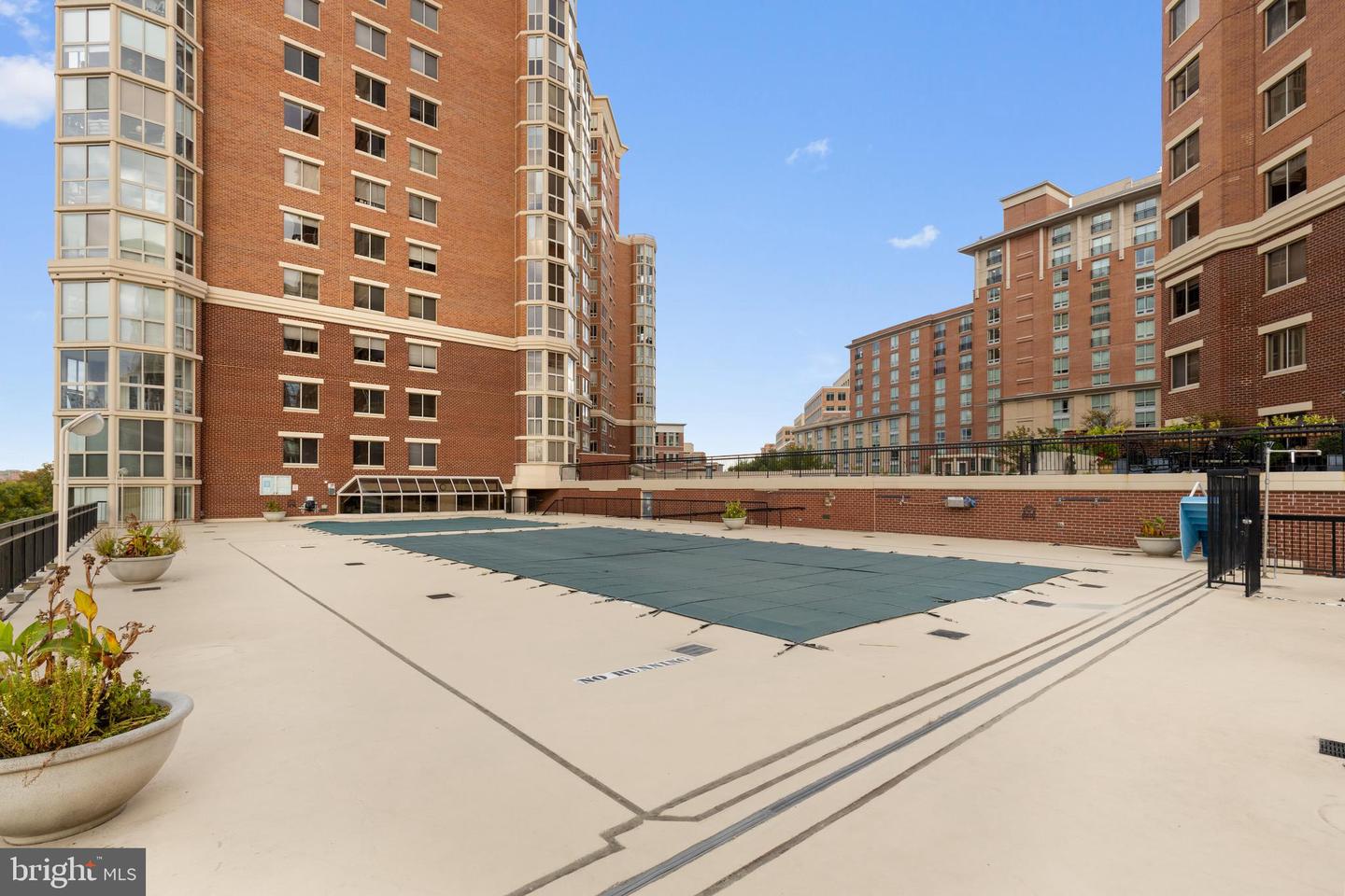 2151 Jamieson Ave #601 Property Photo 34