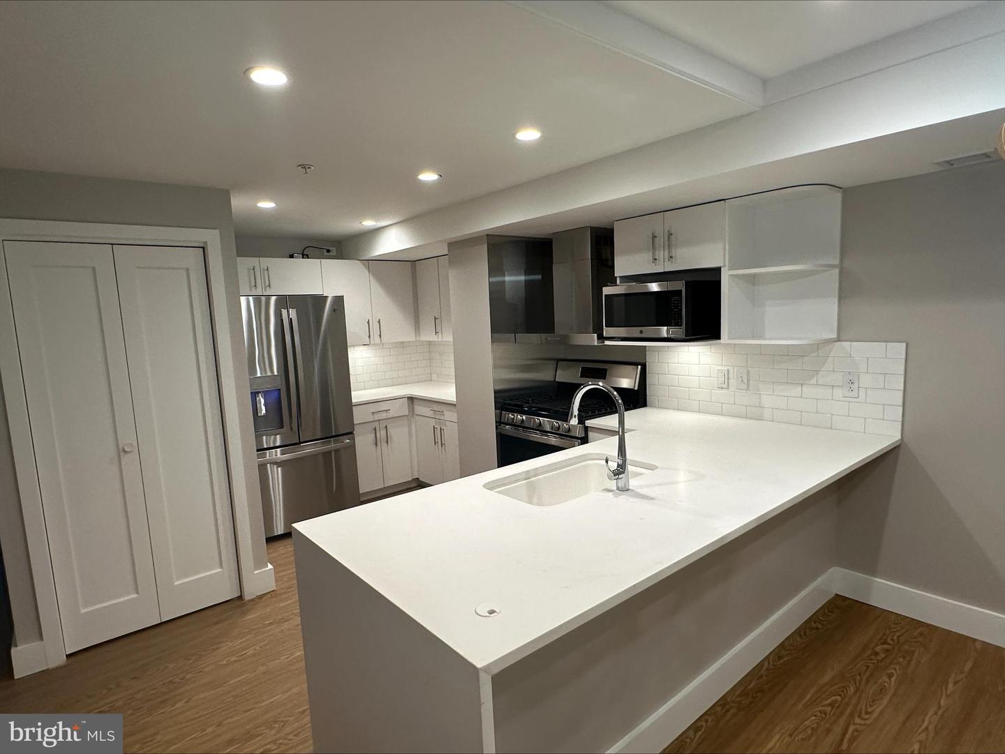815 King St #3d Property Photo 4