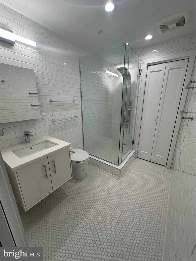 815 King St #3d Property Photo 11