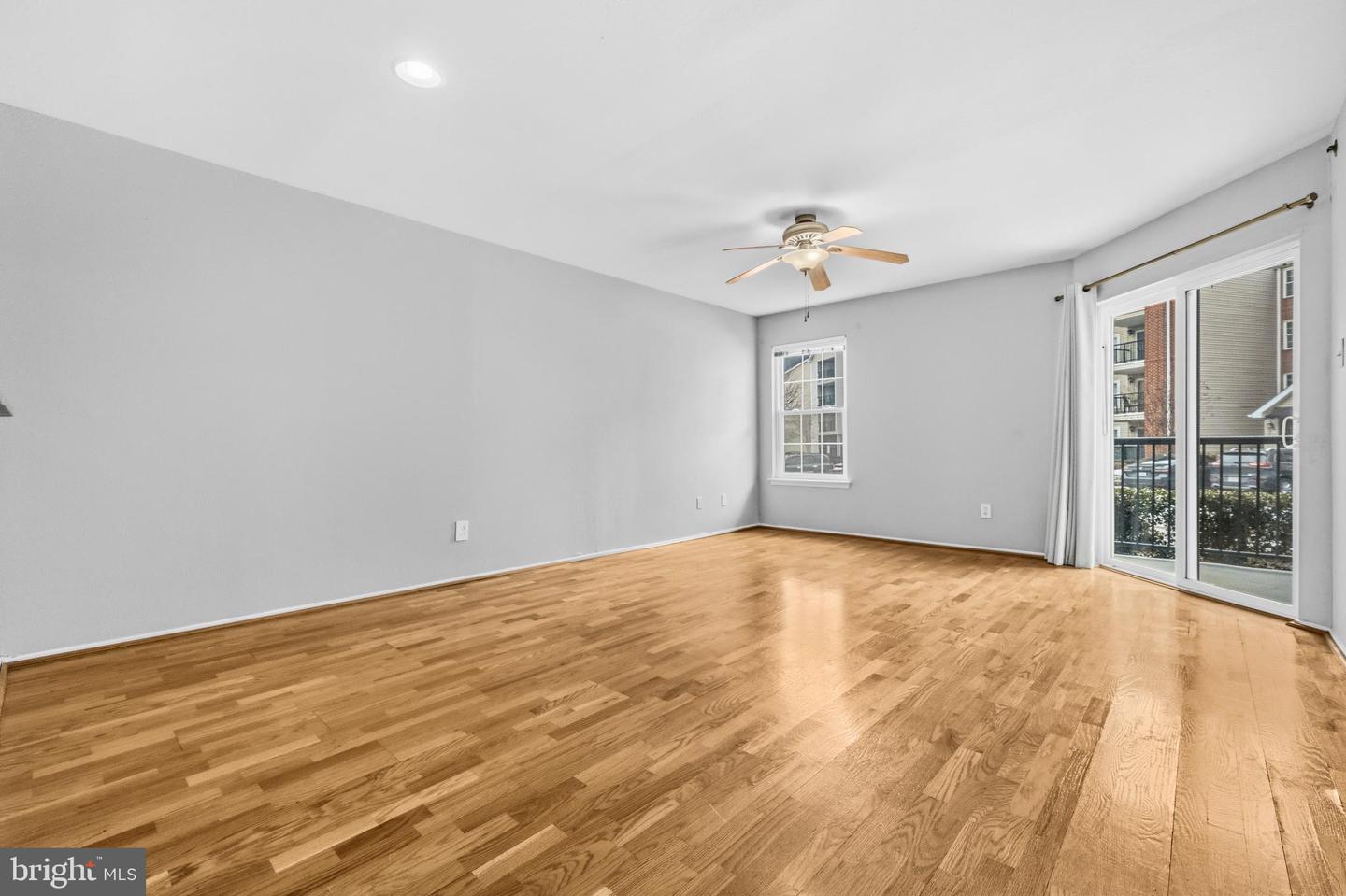 3307 Wyndham Cir #1160 Property Photo 10
