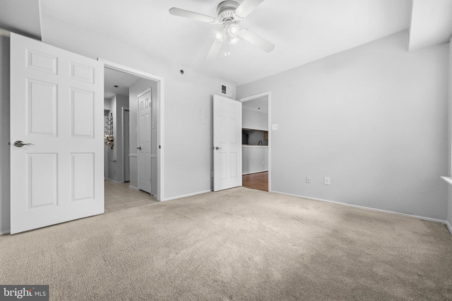 3307 Wyndham Cir #1160 Property Photo 14