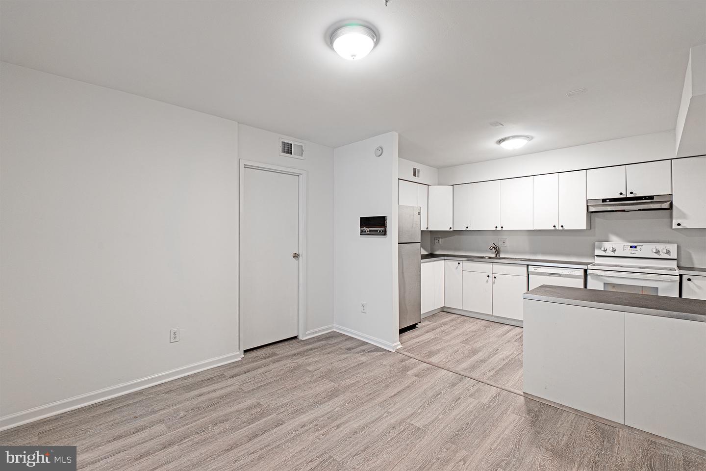 6141 Edsall Rd #b Property Photo 5