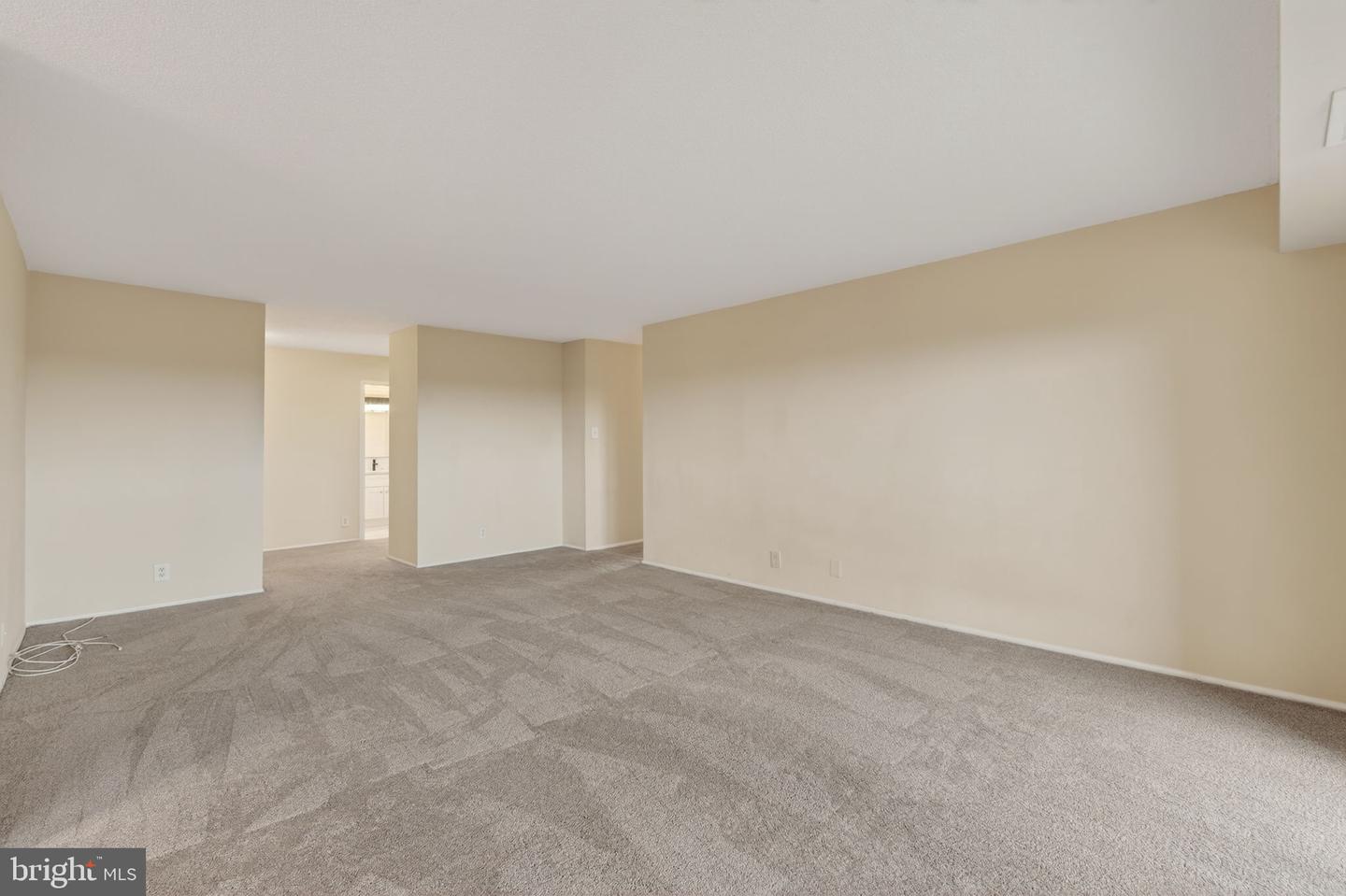 203 Yoakum Pkwy #1625 Property Photo 14