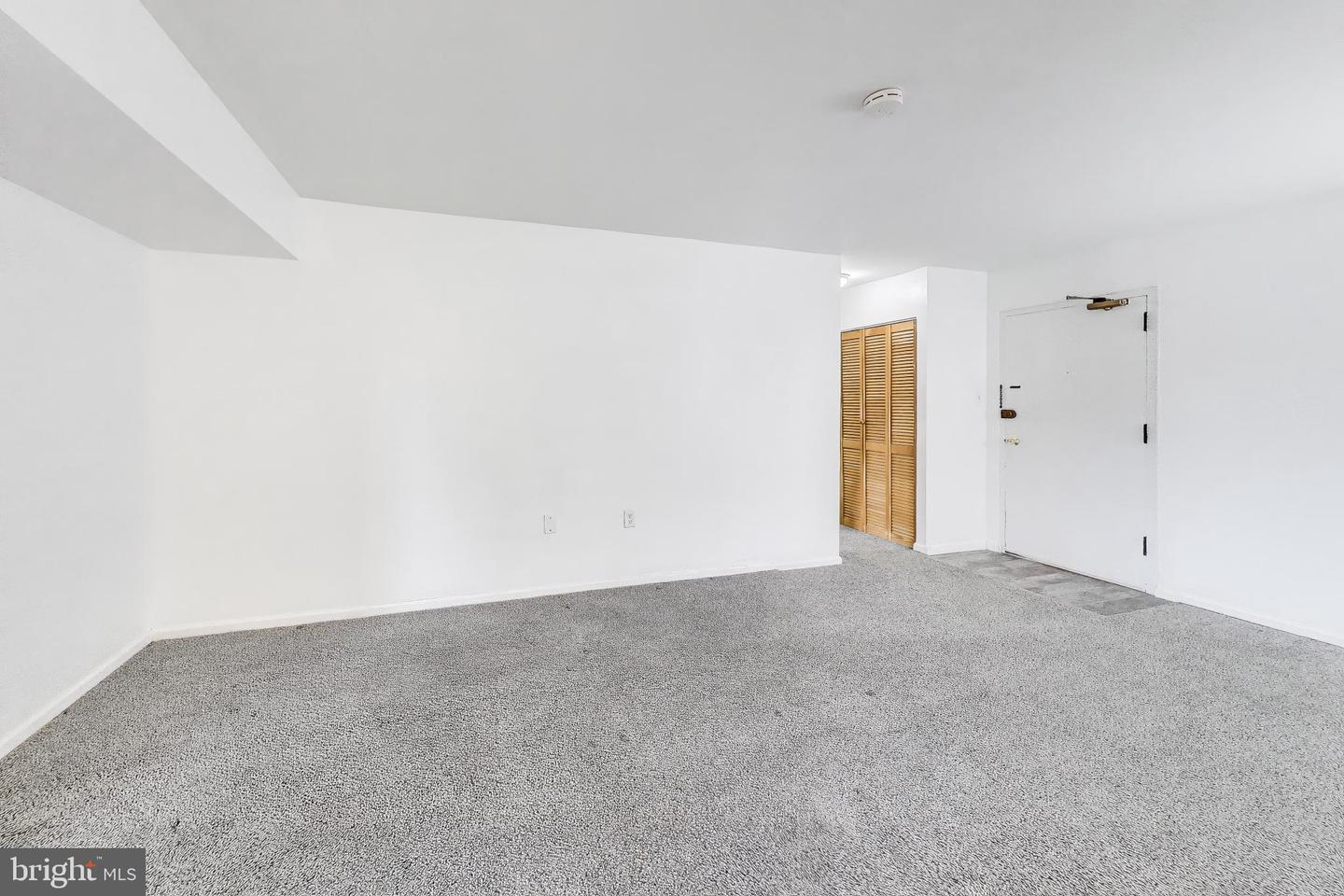 5250 Valley Forge Dr #107 Property Photo 5