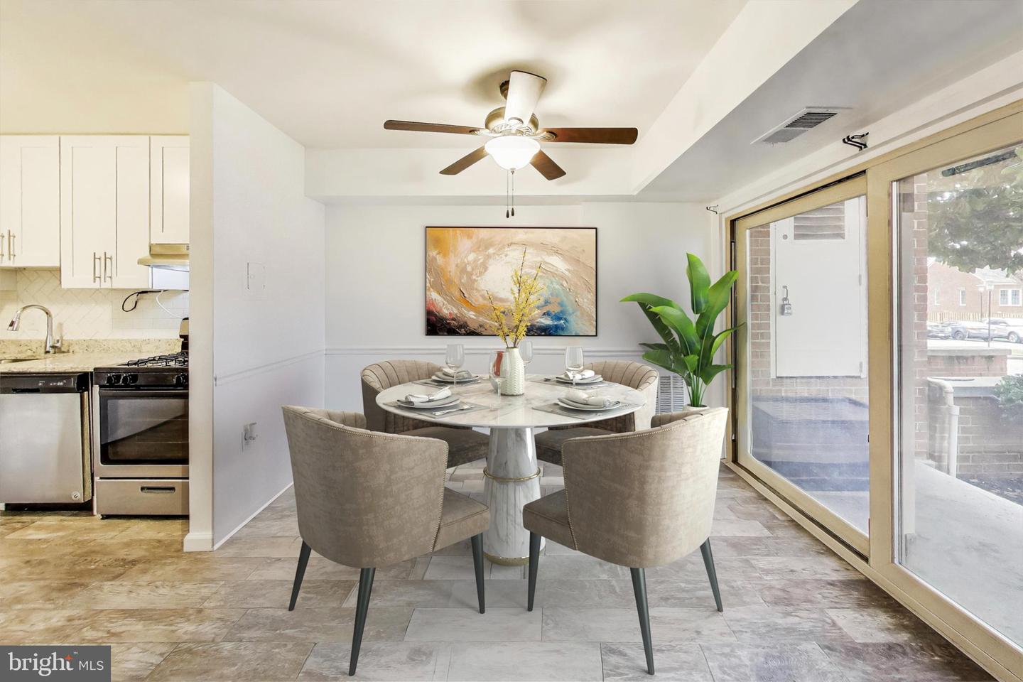 5250 Valley Forge Dr #107 Property Photo 8