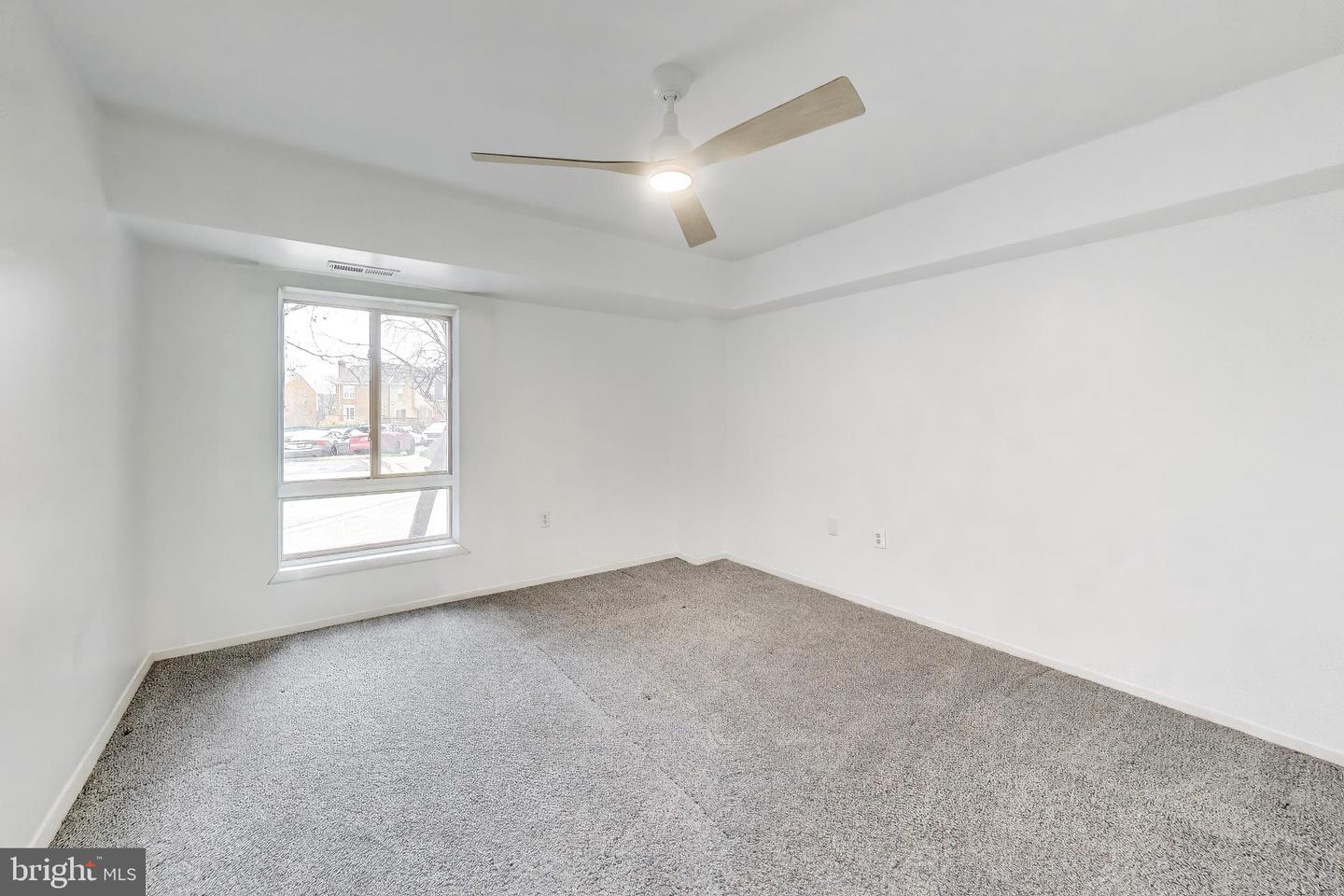5250 Valley Forge Dr #107 Property Photo 14