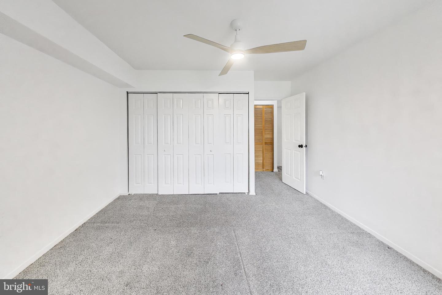 5250 Valley Forge Dr #107 Property Photo 17
