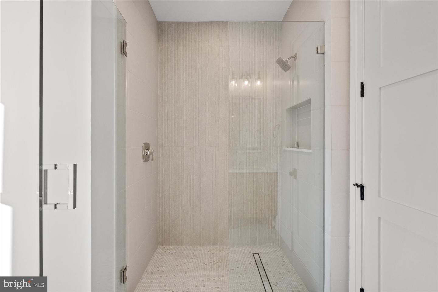 107 N West St Property Photo 7