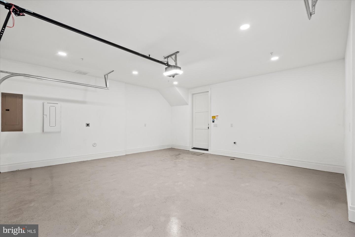 107 N West St Property Photo 29