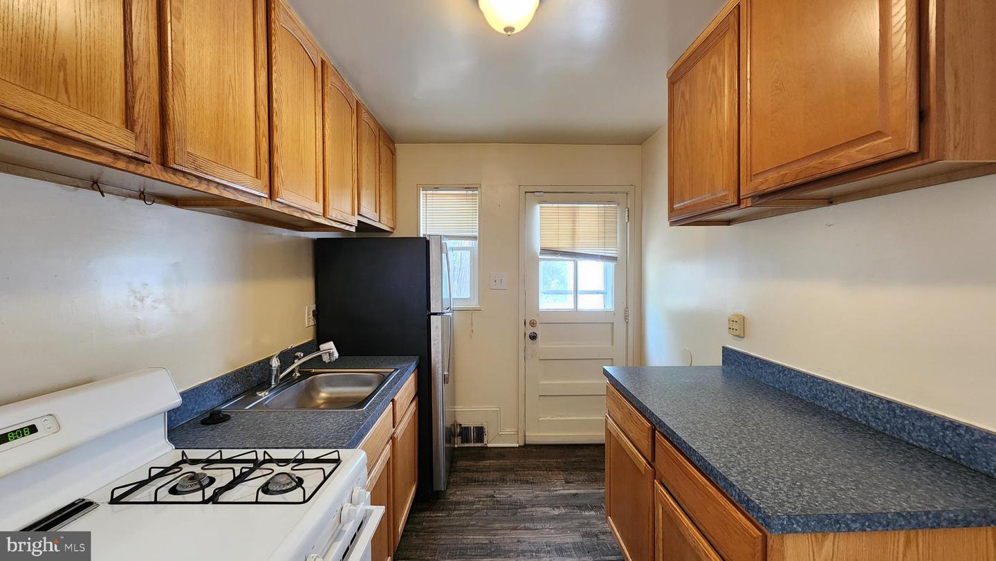 27 Hudson St Property Photo 6