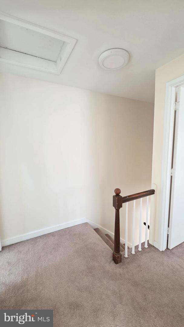 27 Hudson St Property Photo 8