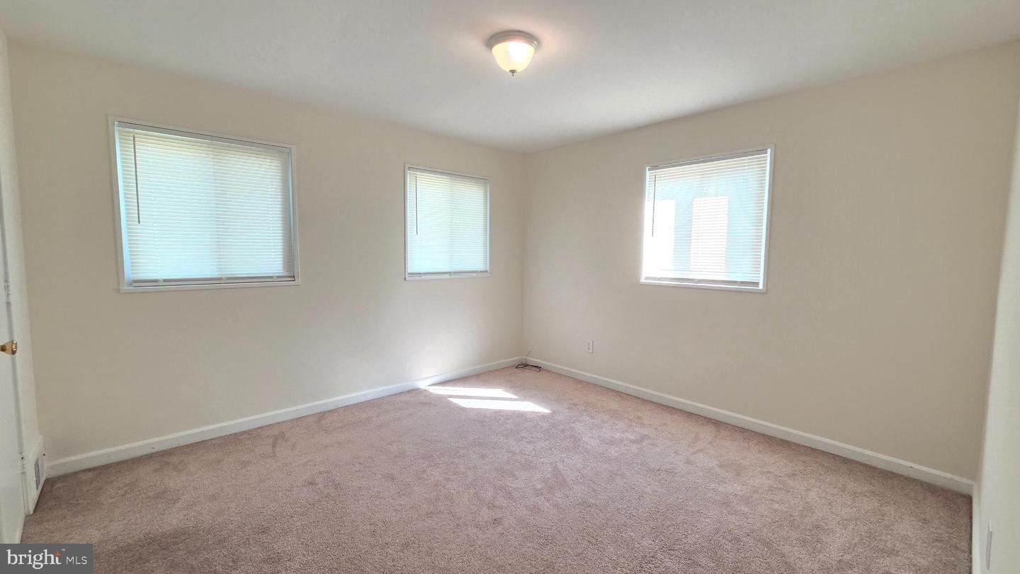 27 Hudson St Property Photo 9